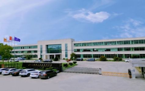 Güney Koreli müşteriler uzay kapsülü evini görmek için fabrikayı ziyaret ediyor